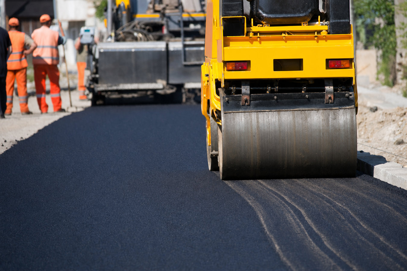 Asphalt paving contractor working in Temecula, California